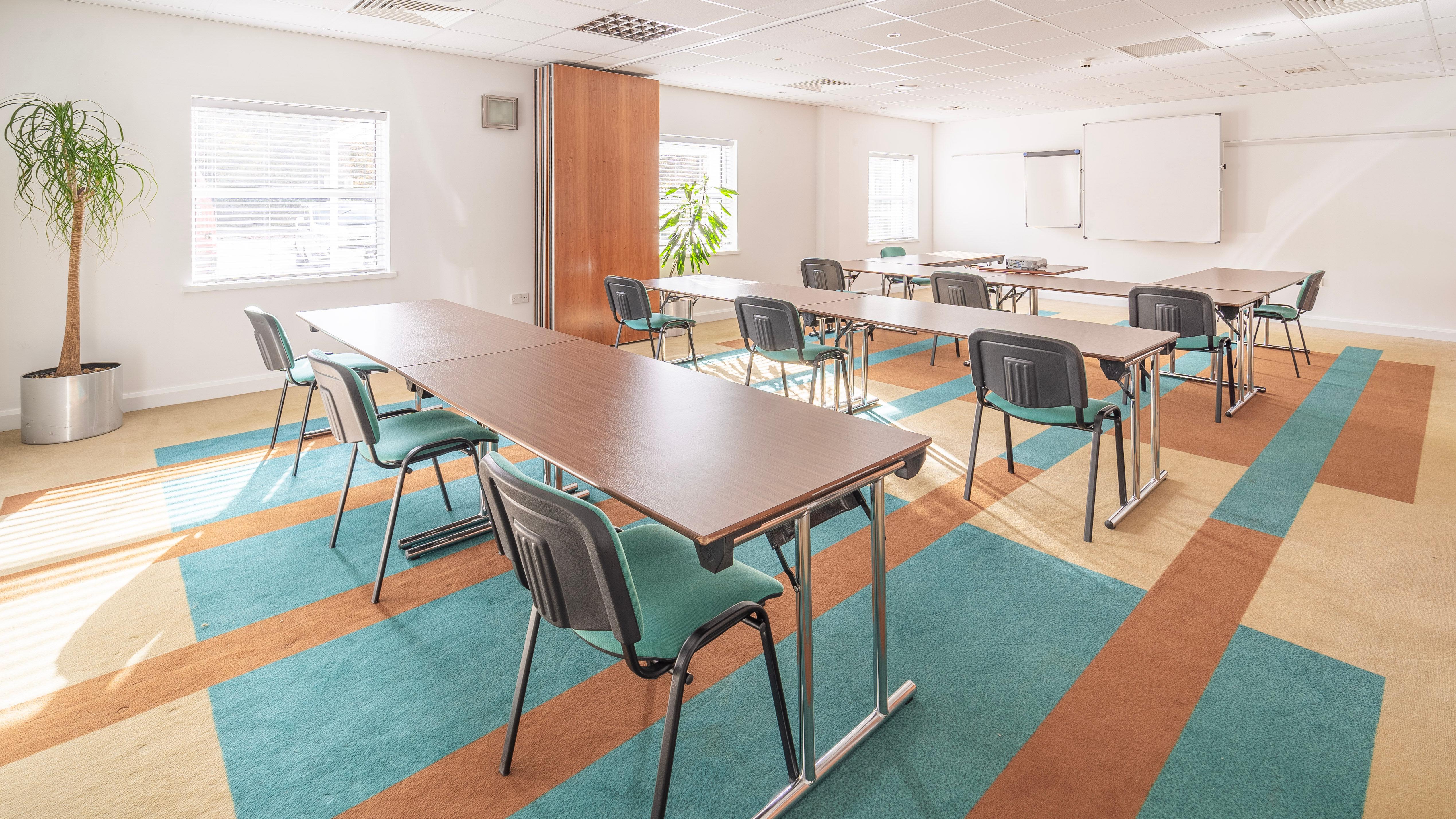Holiday Inn Bristol Airport By Ihg Redhill  Экстерьер фото