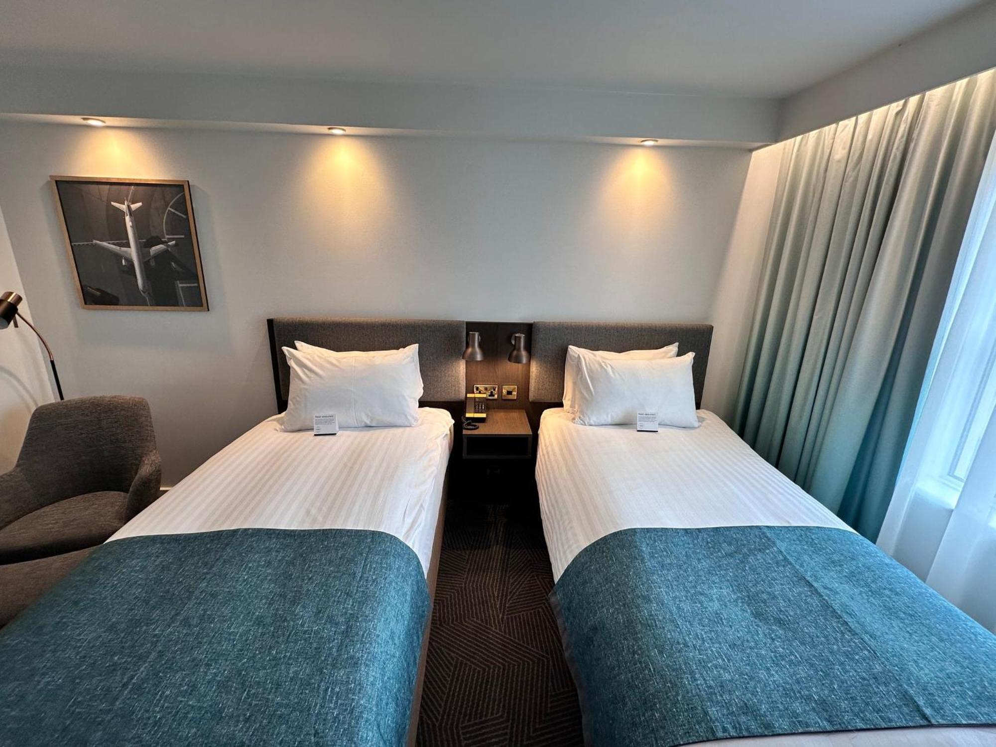 Holiday Inn Bristol Airport By Ihg Redhill  Экстерьер фото