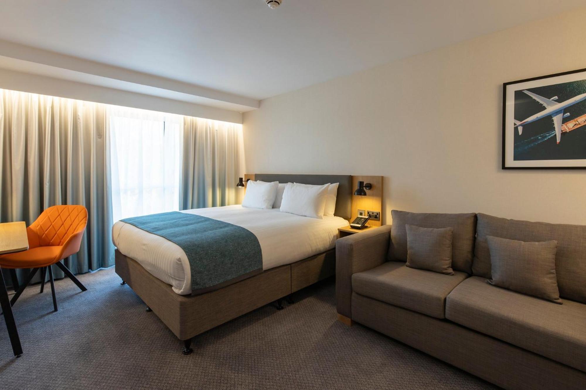 Holiday Inn Bristol Airport By Ihg Redhill  Экстерьер фото