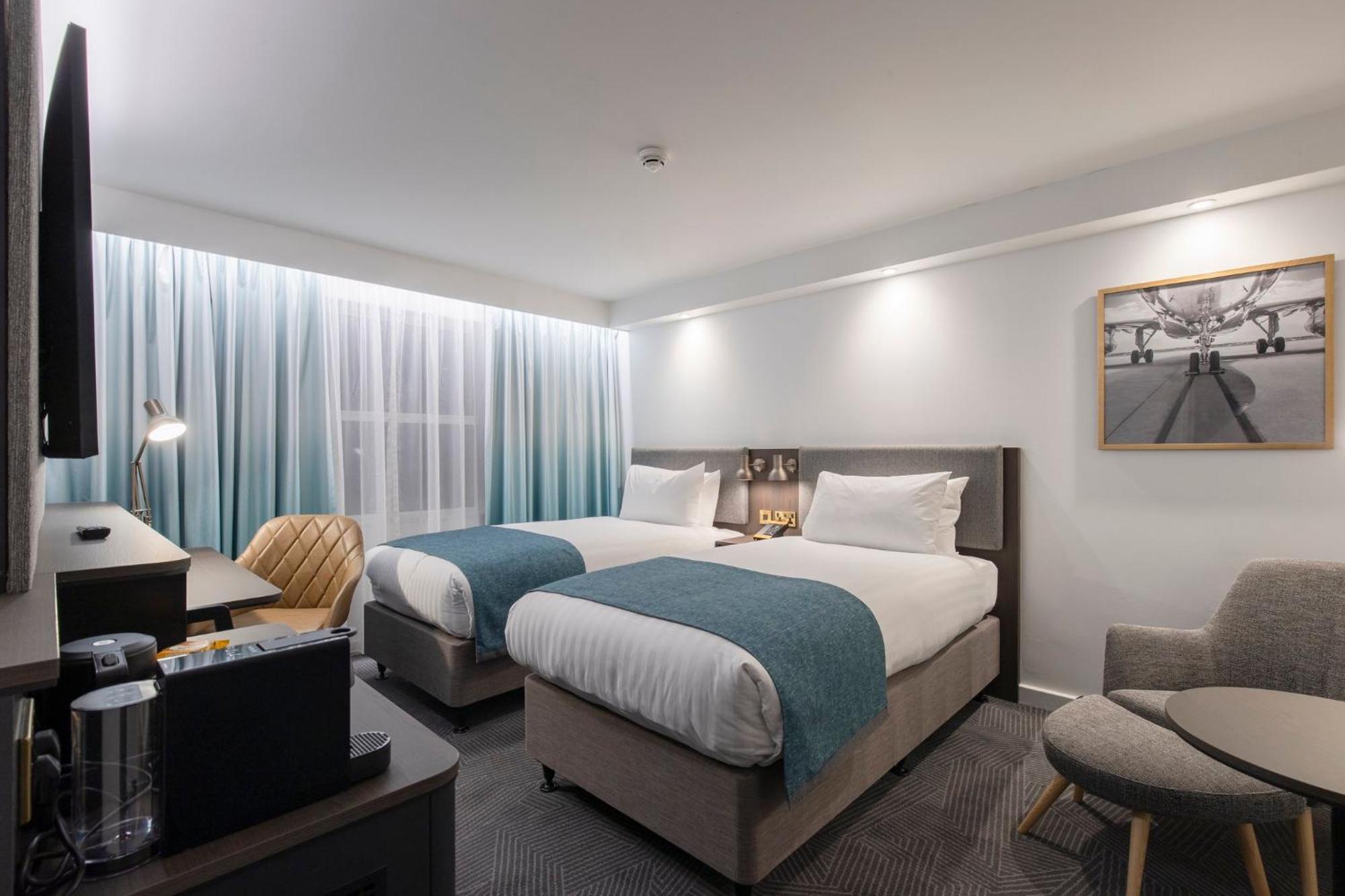Holiday Inn Bristol Airport By Ihg Redhill  Экстерьер фото