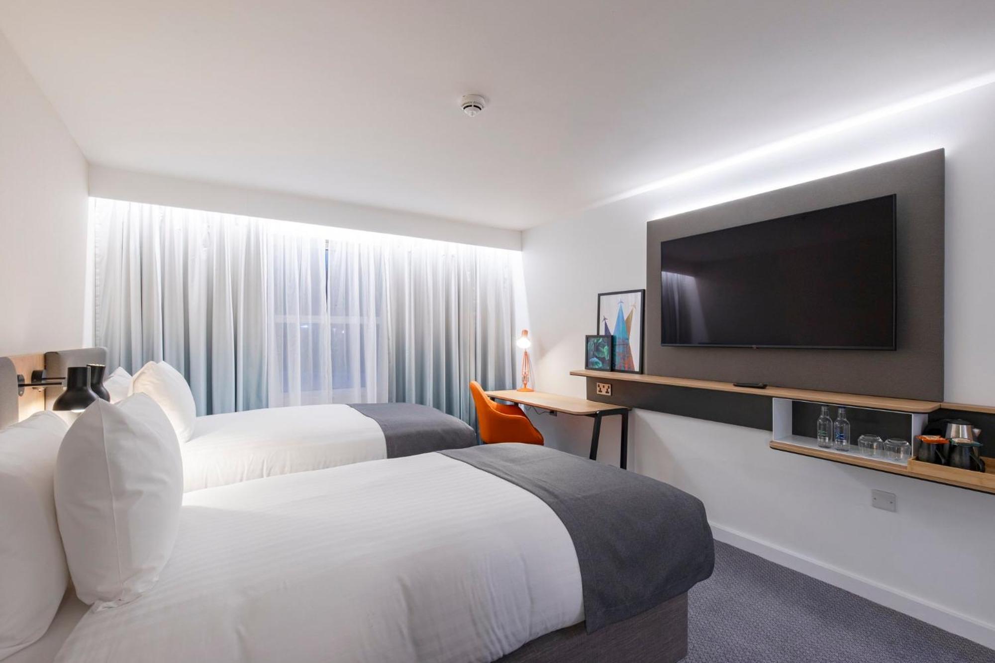 Holiday Inn Bristol Airport By Ihg Redhill  Экстерьер фото