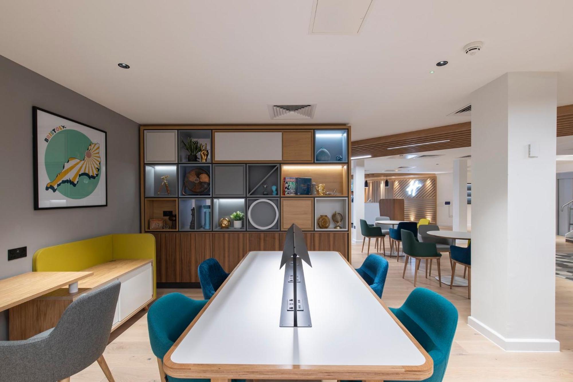 Holiday Inn Bristol Airport By Ihg Redhill  Экстерьер фото