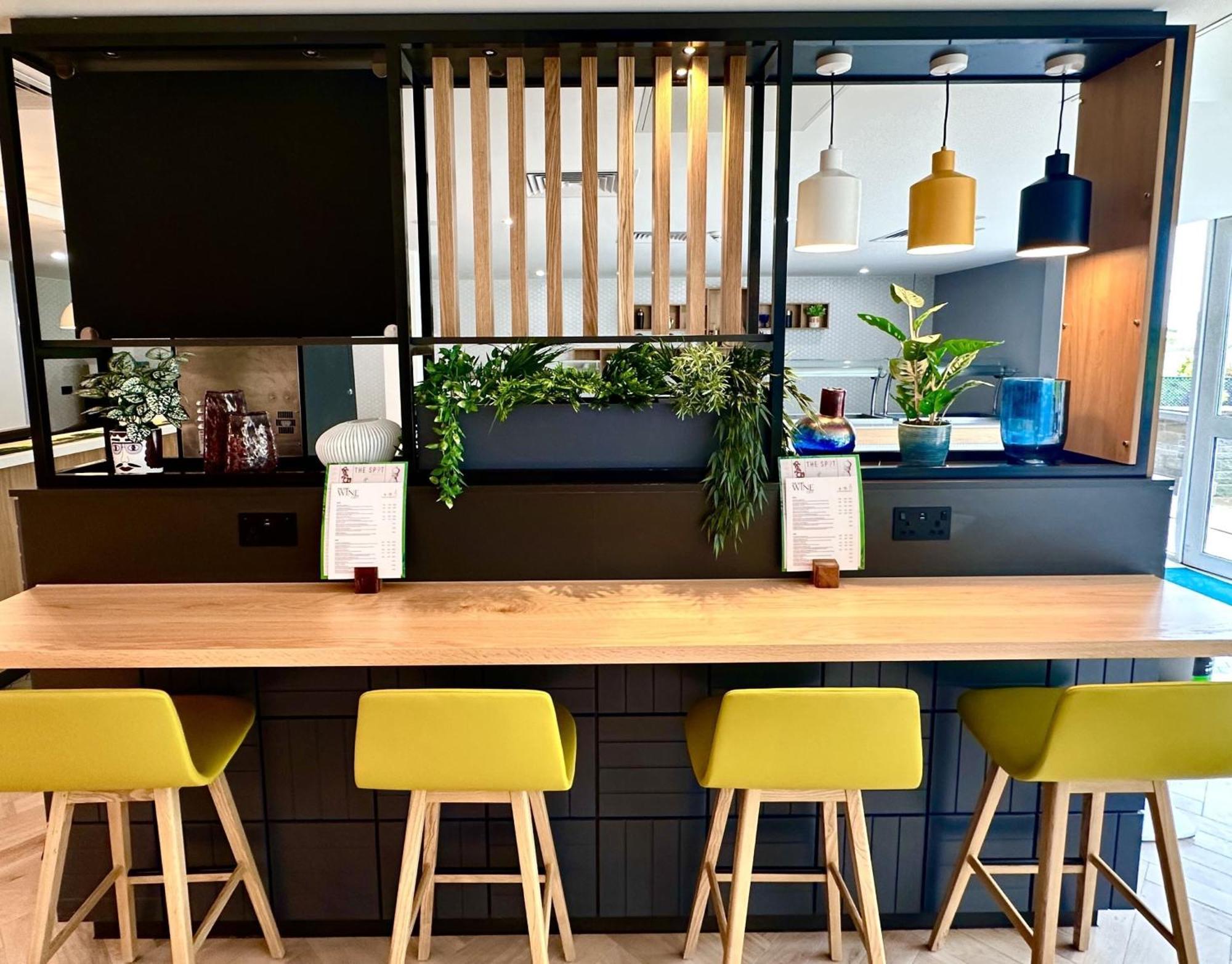 Holiday Inn Bristol Airport By Ihg Redhill  Экстерьер фото