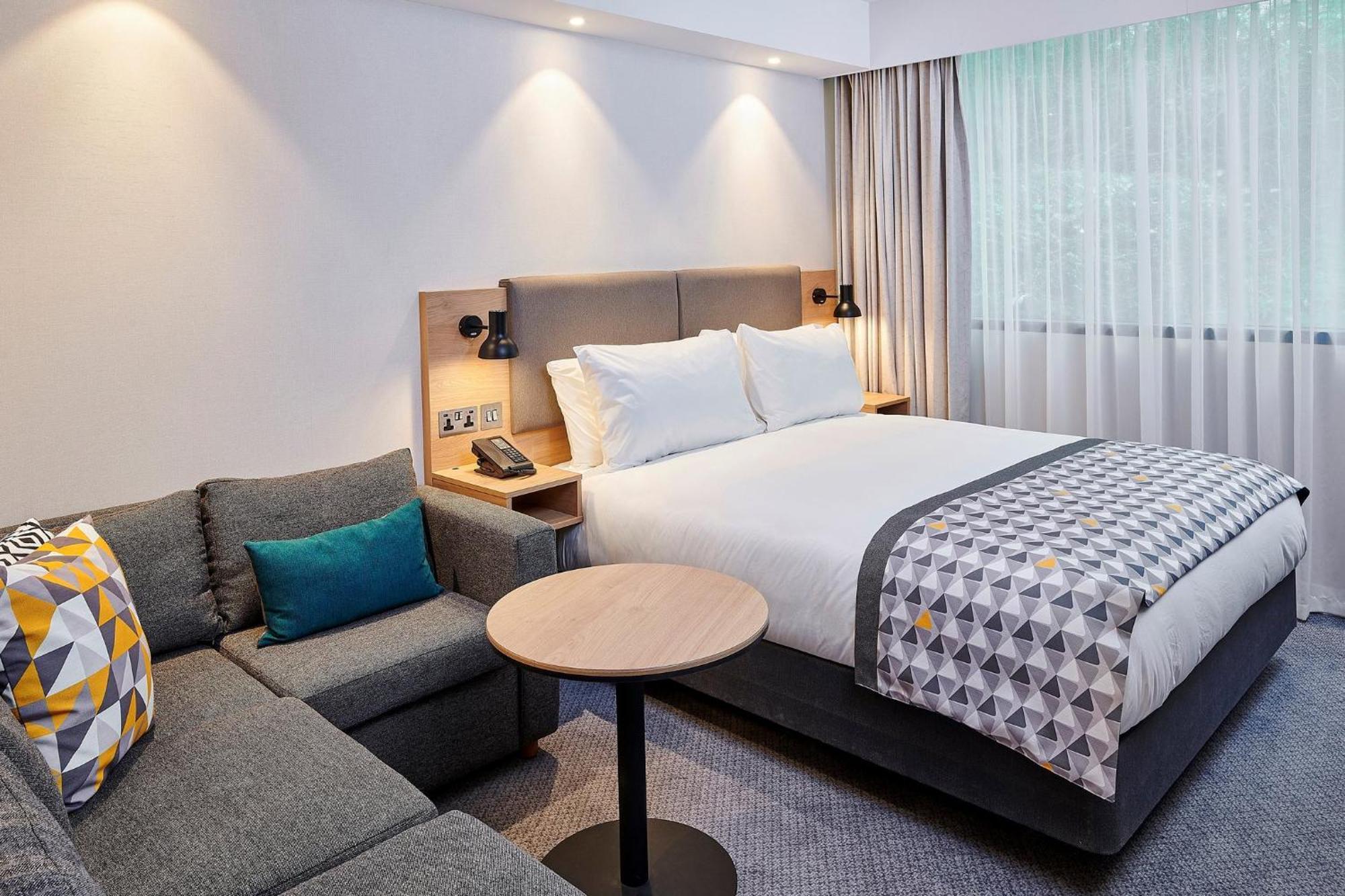 Holiday Inn Bristol Airport By Ihg Redhill  Экстерьер фото