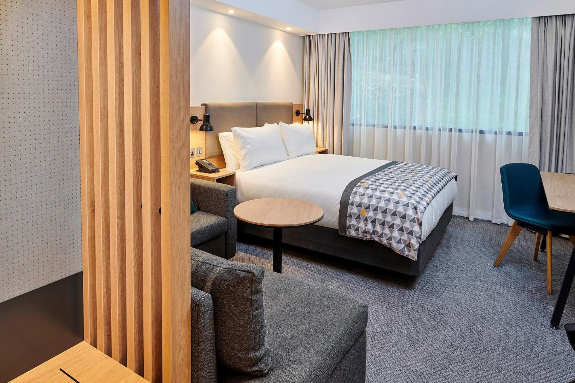 Holiday Inn Bristol Airport By Ihg Redhill  Экстерьер фото