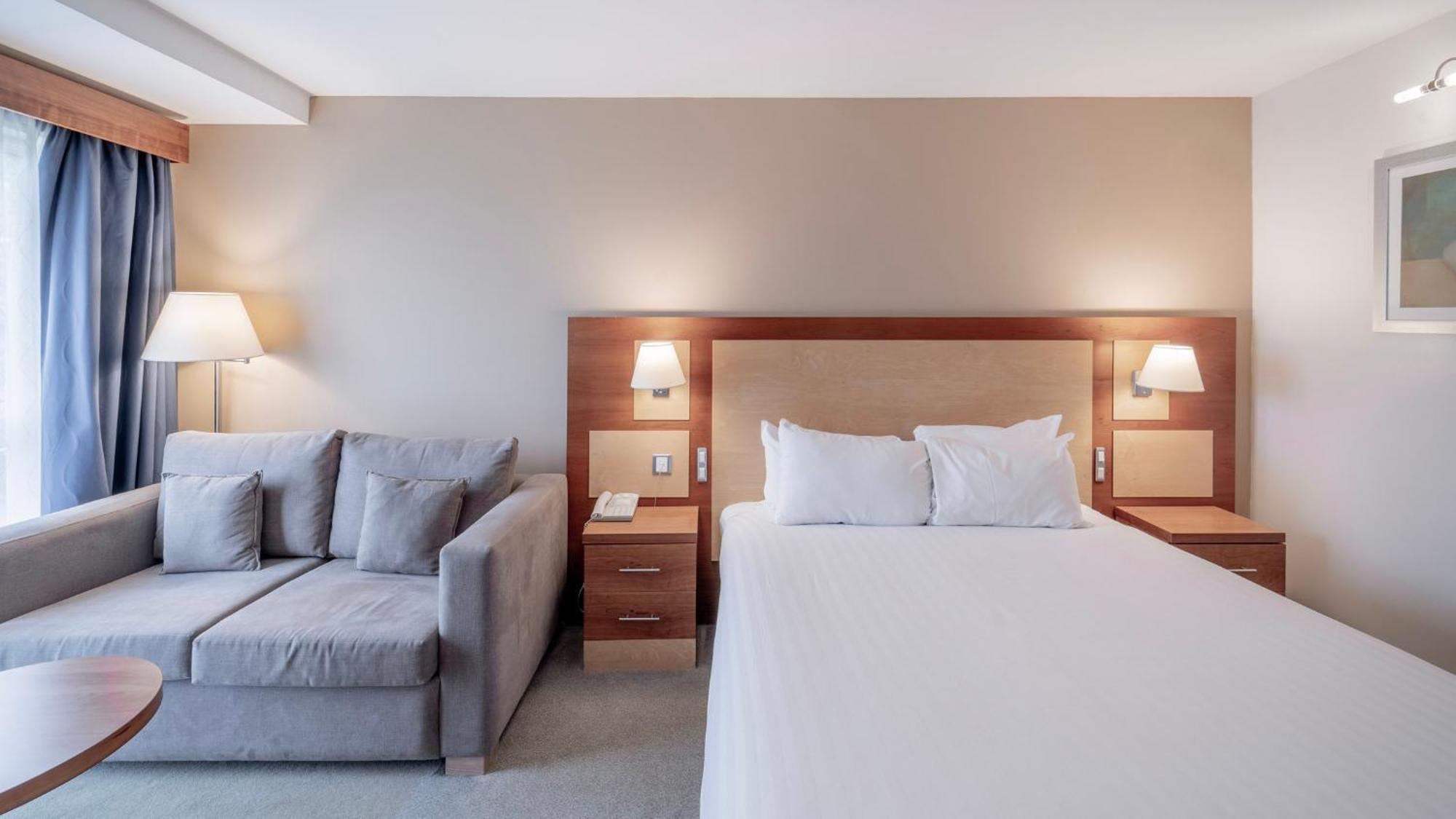 Holiday Inn Bristol Airport By Ihg Redhill  Экстерьер фото