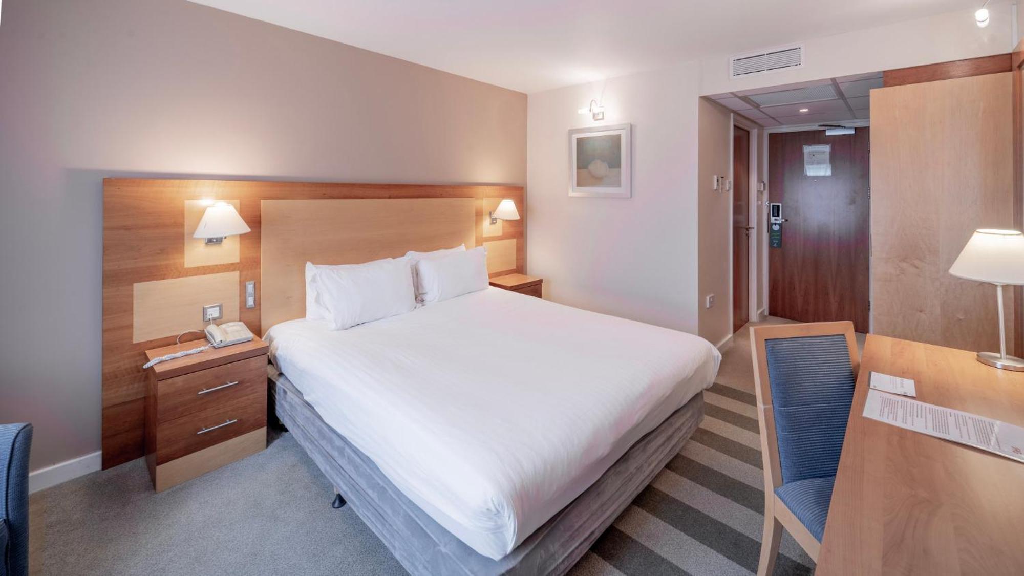 Holiday Inn Bristol Airport By Ihg Redhill  Экстерьер фото