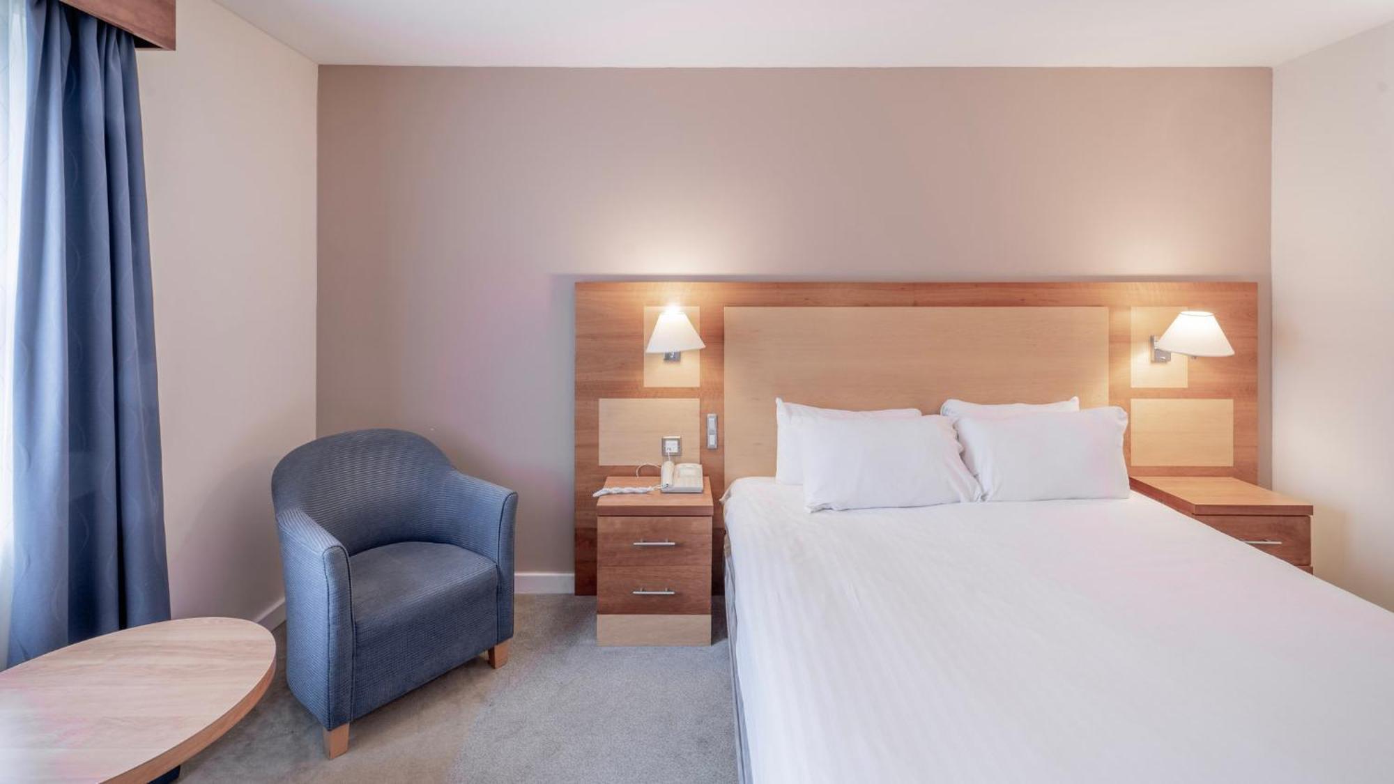 Holiday Inn Bristol Airport By Ihg Redhill  Экстерьер фото